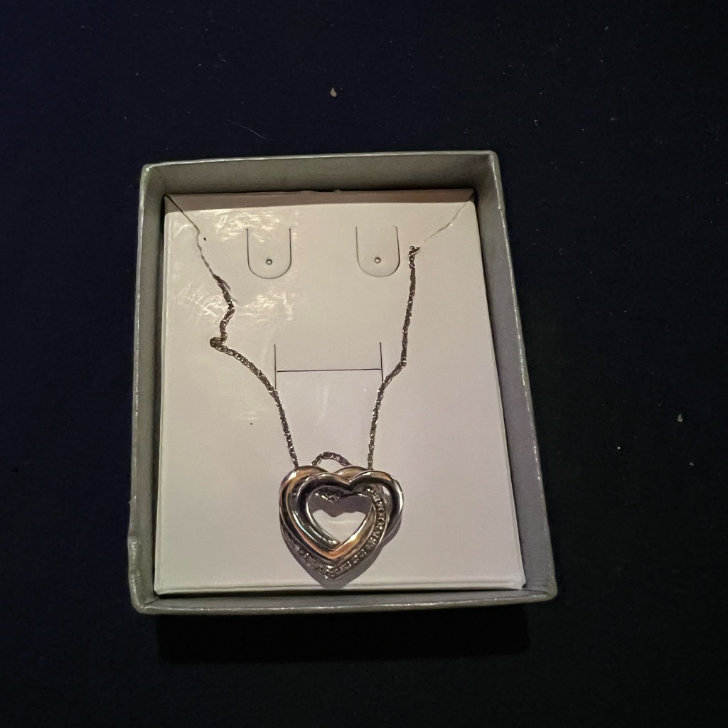 Zales Sterling Silver Triple Heart Necklace 80$